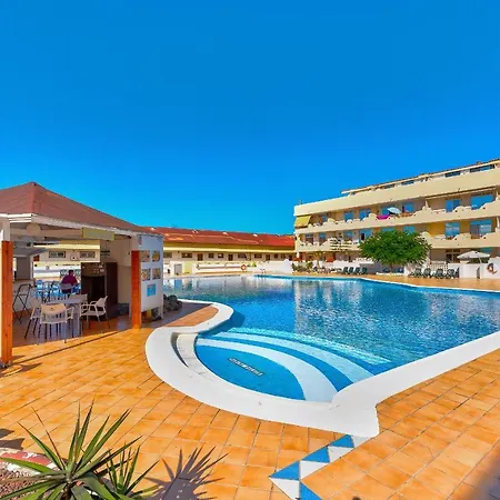 Marina Palace *